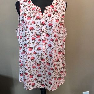 Floral print sleeveless blouse